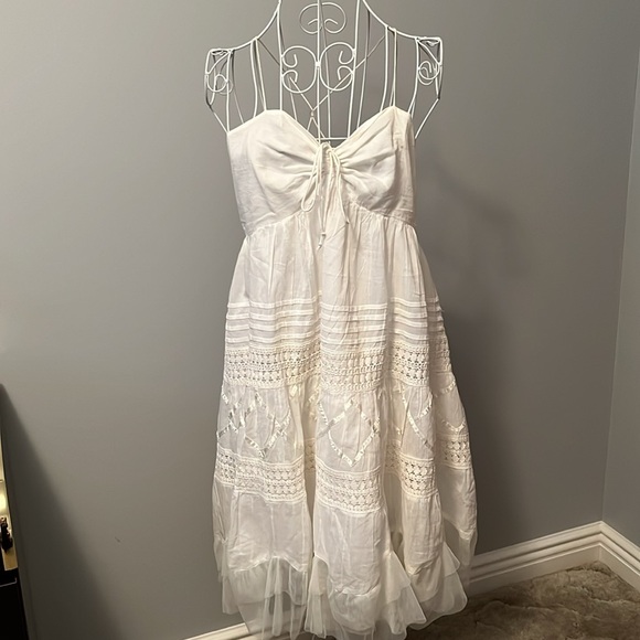 Dress - Picture 2 of 2